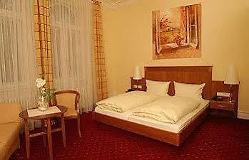 Schweizer Hof 3*