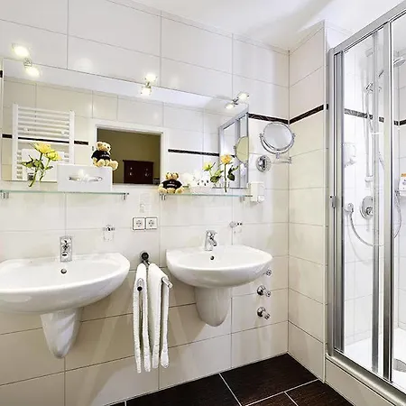 Schweizer Hof 3*