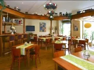 Schweizer Hof Hotel 3*
