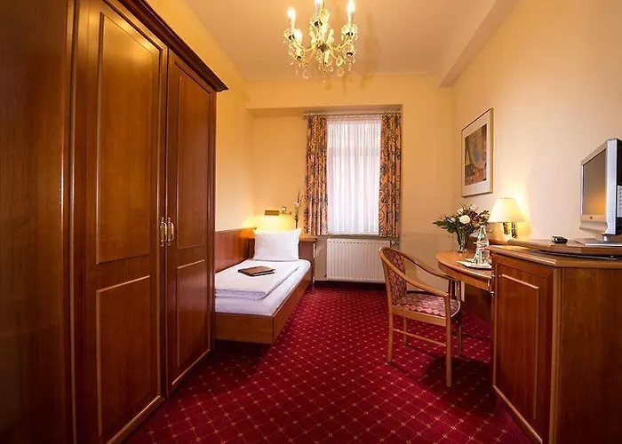 Hotel Schweizer Hof 3*